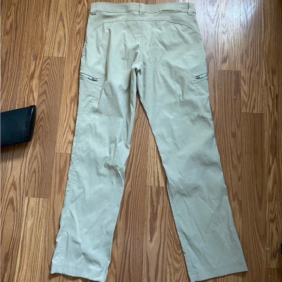 Eddie Bower - womans khaki pants - size 6 - Picture 2 of 7